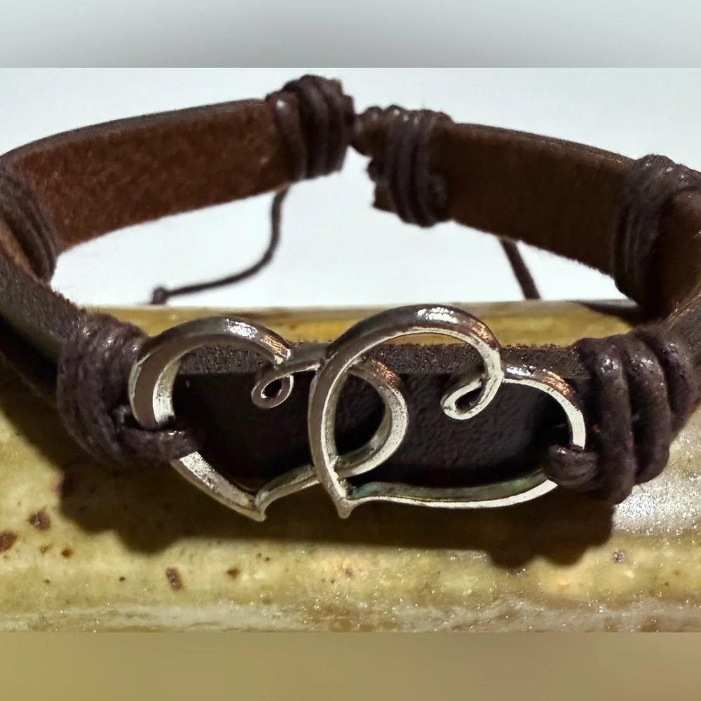 Fashion Jewelry features bringing